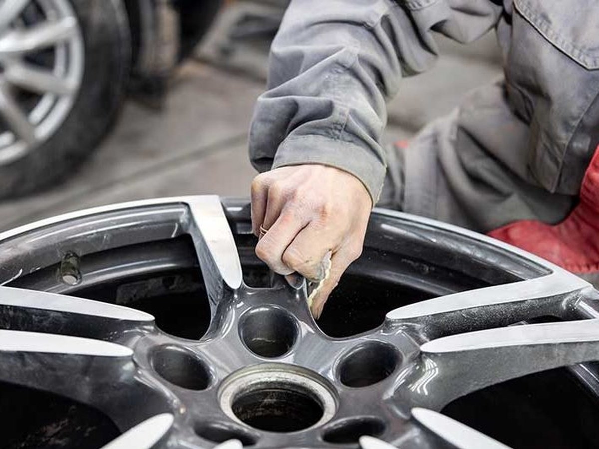 Alloy wheel refurbishment